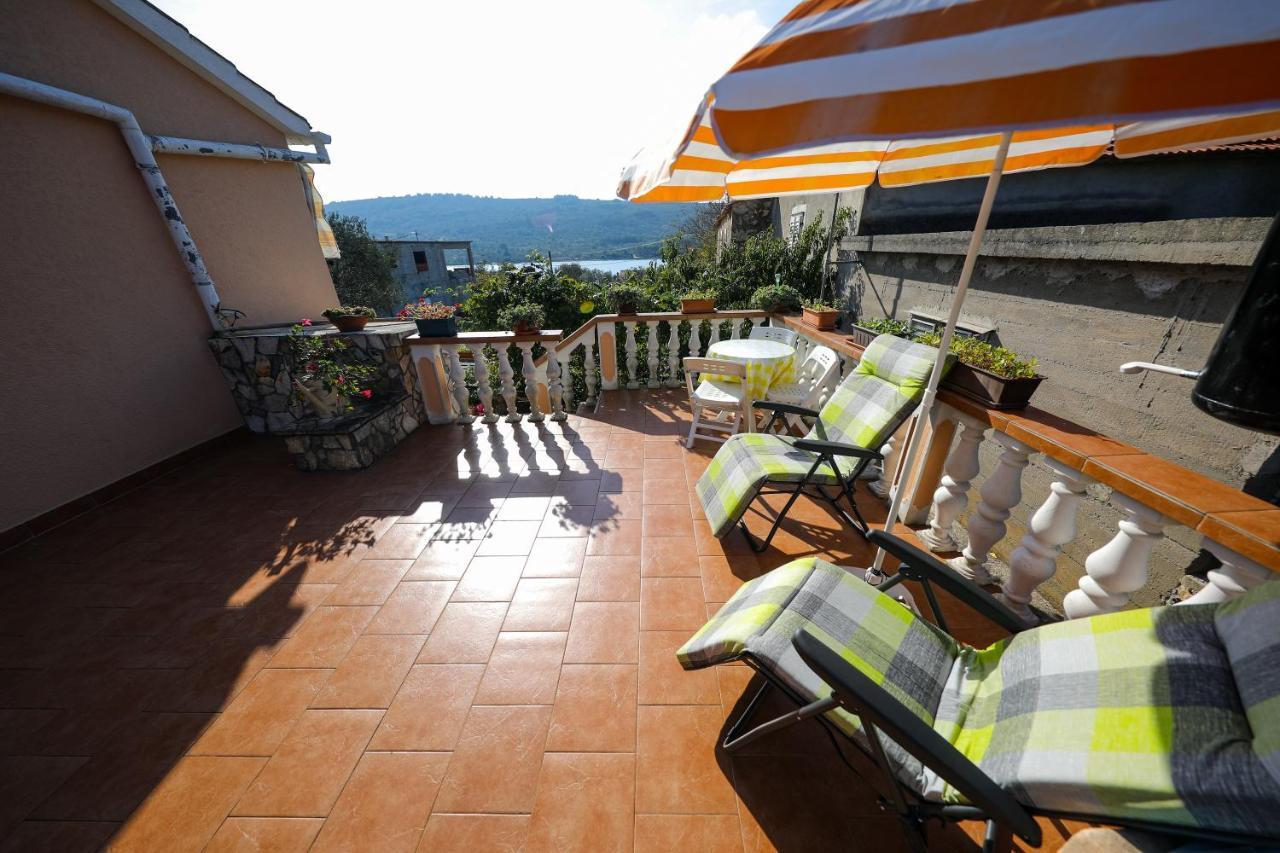 Apartments With A Parking Space Brbinj, Dugi Otok - 8160 Luaran gambar