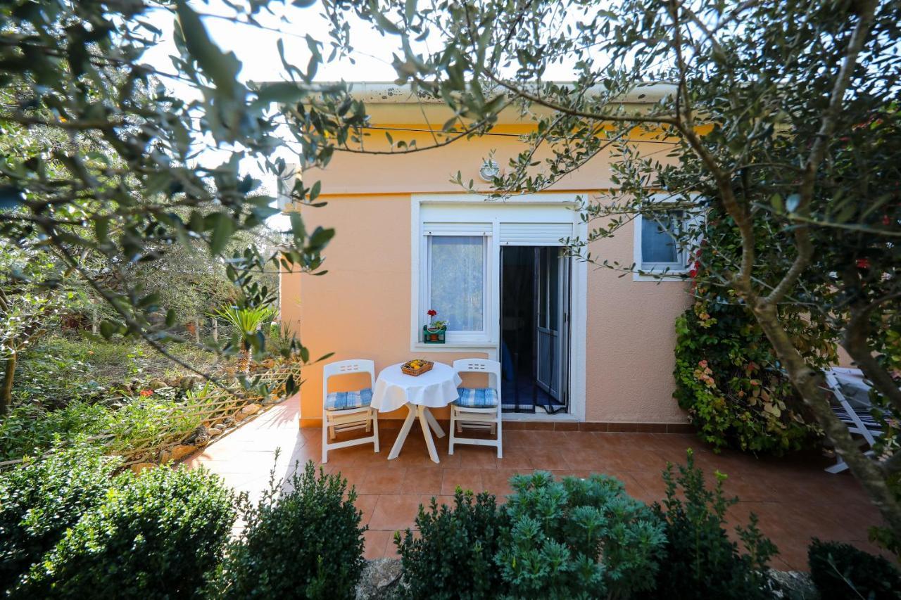 Apartments With A Parking Space Brbinj, Dugi Otok - 8160 Luaran gambar
