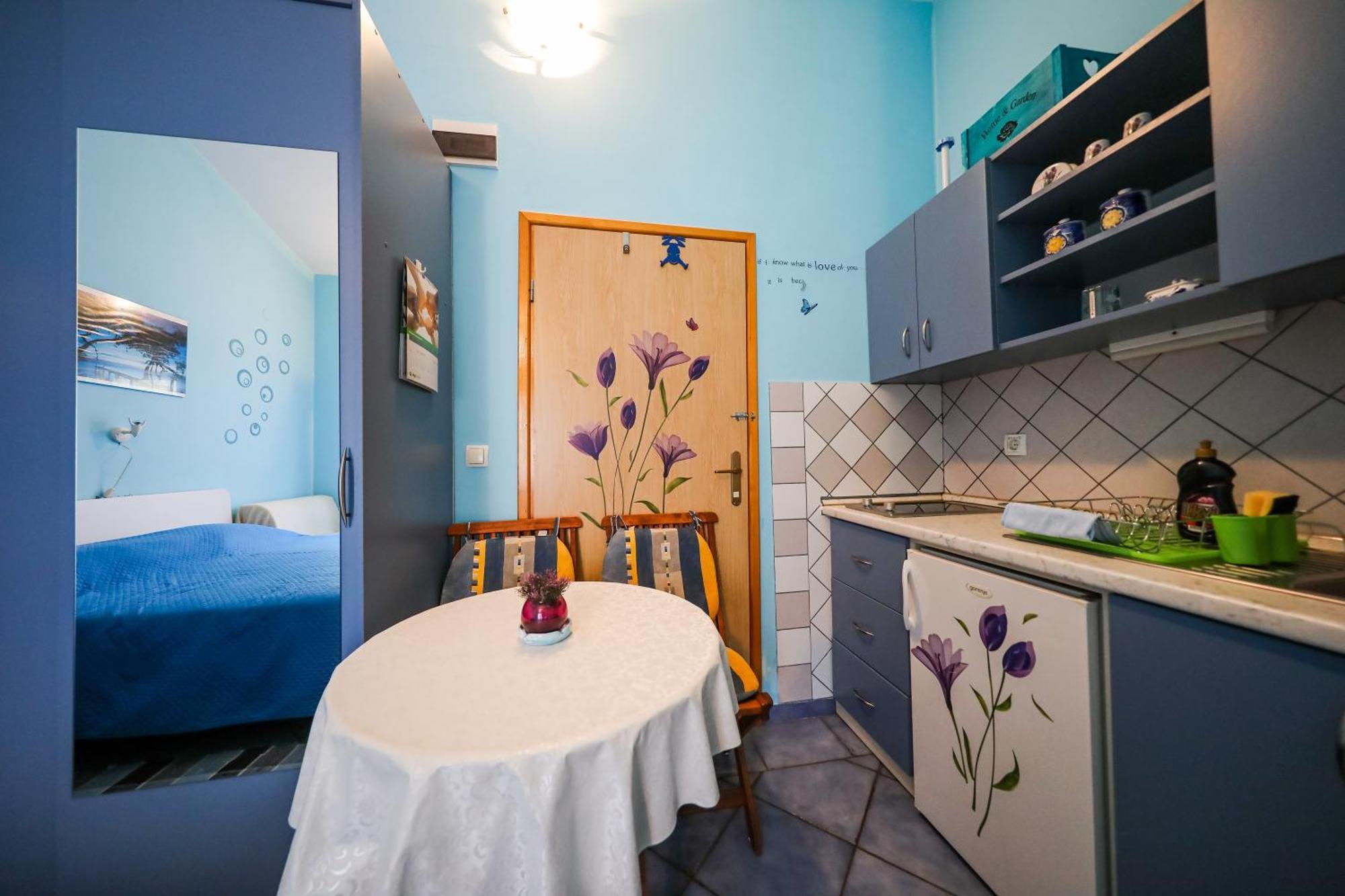 Apartments With A Parking Space Brbinj, Dugi Otok - 8160 Bilik gambar